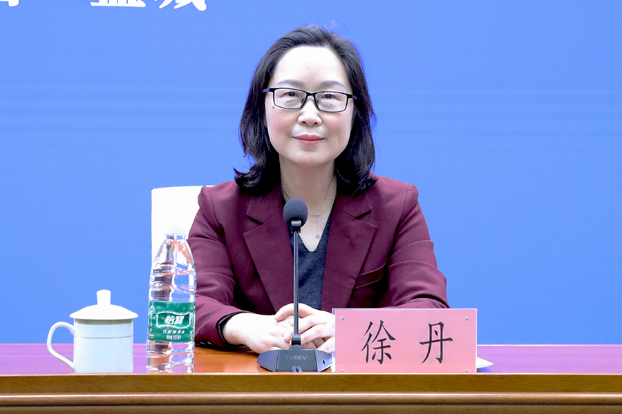市体育局局长徐丹