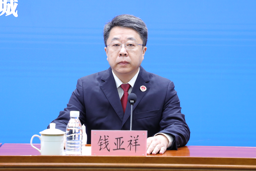 市检察院副检察长钱亚祥