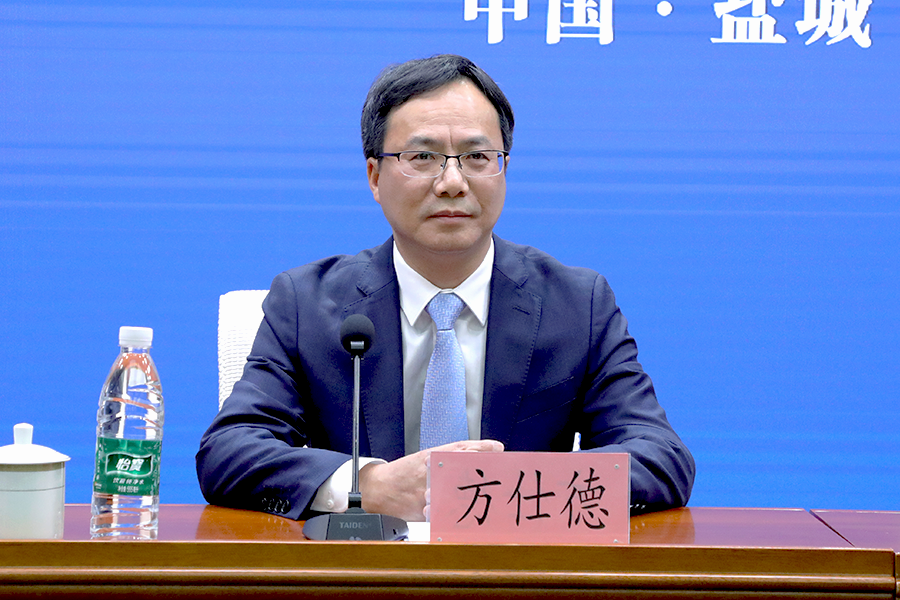 市政府副秘书长方仕德